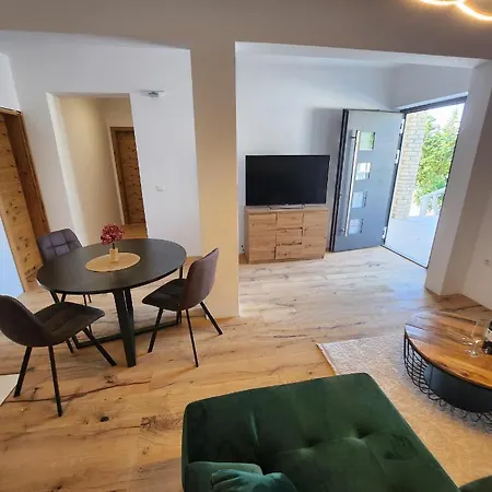 Lidija Lejlighed Starigrad Paklenica